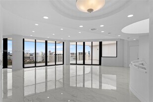 2000 Island Blvd in Aventura, FL - Building Photo