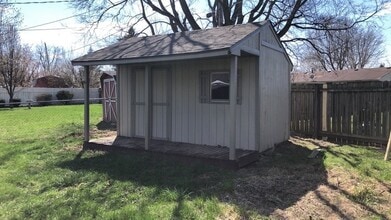 401 Lufkin Dr in New Lebanon, OH - Building Photo - Building Photo