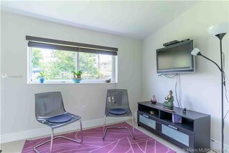 2155 Biarritz Dr in Miami, FL - Building Photo - Building Photo