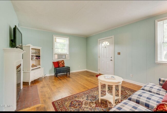 1121 Midland Dr in Kingsport, TN - Building Photo - Building Photo