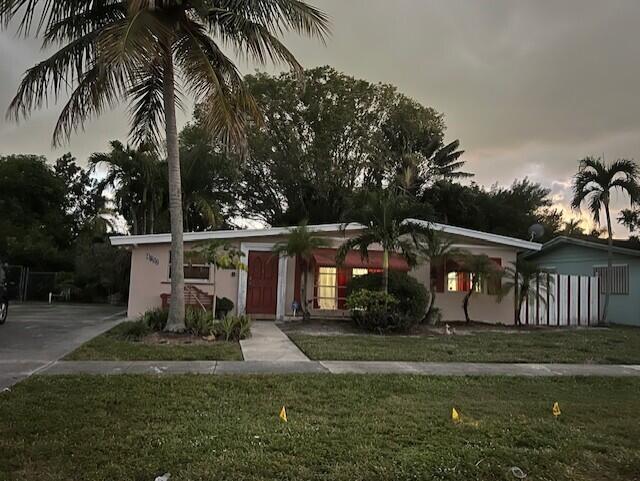 4052 Collin Dr in West Palm Beach, FL - Foto de edificio