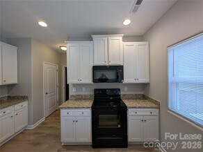 8419 Candlenut Ln in Charlotte, NC - Building Photo - Building Photo