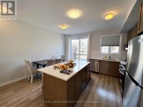 913 Moses Tennisco St in Ottawa, ON - Building Photo - Building Photo