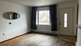 79 Prospect Ave in Plattsburgh, NY - Building Photo