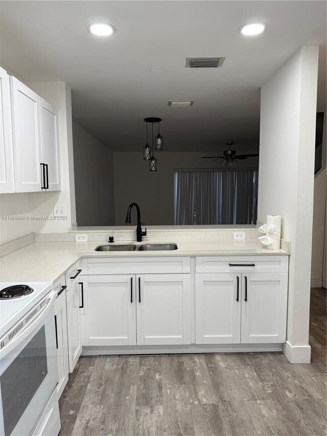13905 SW 177th Terrace in Miami, FL - Building Photo - Building Photo