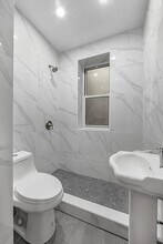 327 E 10th St, Unit 2A in New York, NY - Building Photo - Building Photo