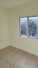 1142 NW 65th St in Miami, FL - Building Photo - Building Photo