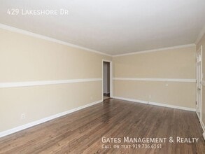 429 Lakeshore Dr in Hillsborough, NC - Building Photo - Building Photo