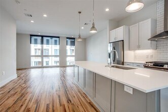 2128 Ashby St in Dallas, TX - Building Photo - Building Photo