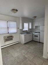 1948 Oak St, Unit 1 West in Blue Island, IL - Foto de edificio - Building Photo