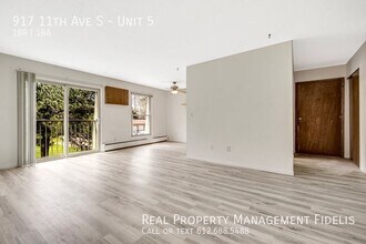 917 11th Ave S in Hopkins, MN - Building Photo - Building Photo