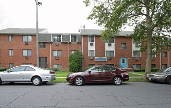 Doddtown Plaza Apartment in East Orange, NJ - Building Photo - Building Photo