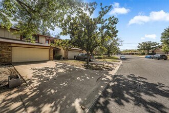 8903 Trone Cir in Austin, TX - Building Photo - Building Photo