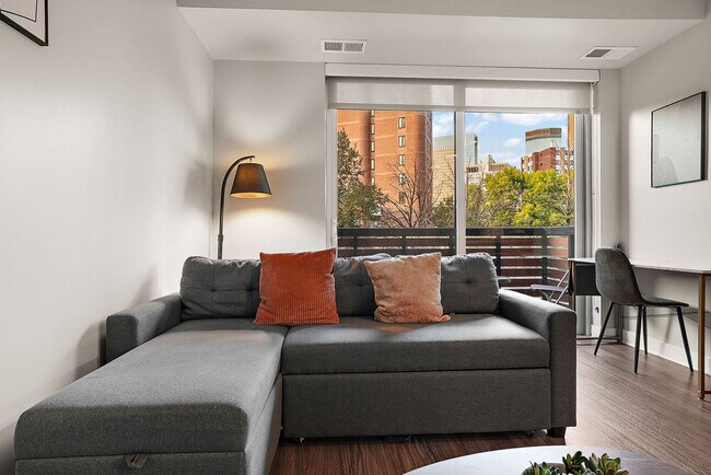 1410 Nicollet Ave in Minneapolis, MN - Building Photo - Building Photo