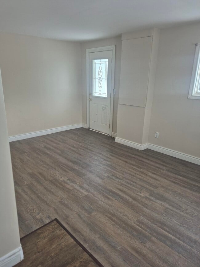 2 Bed / 1 Bath Home in Sault Ste. Marie – $2,049/month + Utilities in Sault Ste Marie, ON - Building Photo - Building Photo