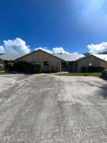 8917 SE Hobe Ridge Ave in Hobe Sound, FL - Building Photo