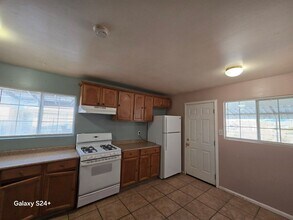 6187 Bagley Ave in Twentynine Palms, CA - Building Photo - Building Photo