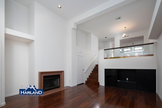 7110 Calabria Ct in San Diego, CA - Building Photo - Building Photo