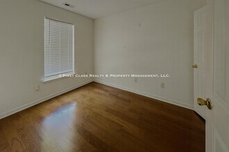 1444 Rumstone Ln in Charlotte, NC - Building Photo - Building Photo