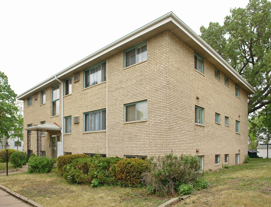 1757 Thomas Ave in St. Paul, MN - Building Photo