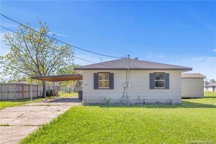 2232 9th St in Lake Charles, LA - Foto de edificio - Building Photo