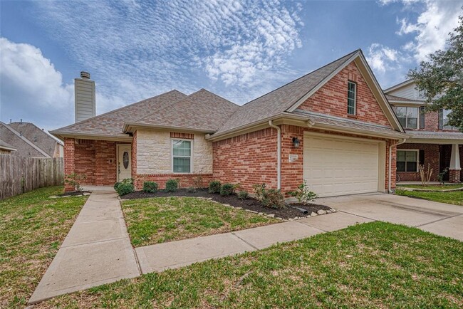 2023 Knoll Oak Ln in Richmond, TX - Building Photo - Building Photo