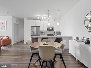 10755 Fairgrounds Dr in Fairfax, VA - Building Photo - Building Photo