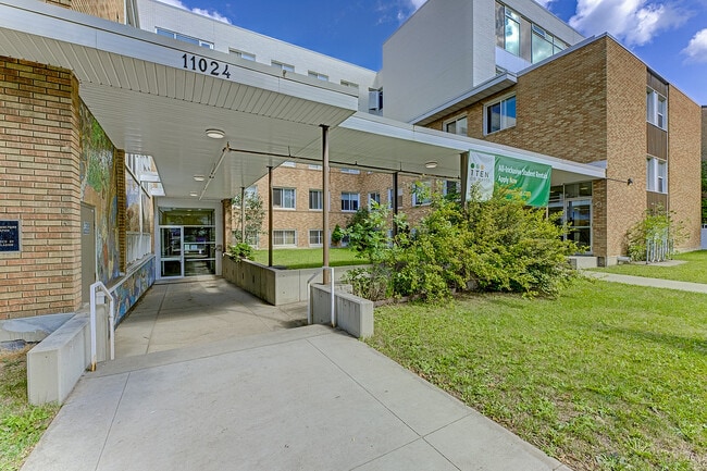 1Ten On Whyte - Student Living