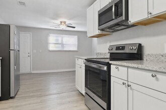 2231 Greenwood St in Savannah, GA - Building Photo - Building Photo