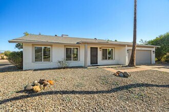 15237 North 21st St in Phoenix, AZ - Building Photo - Building Photo