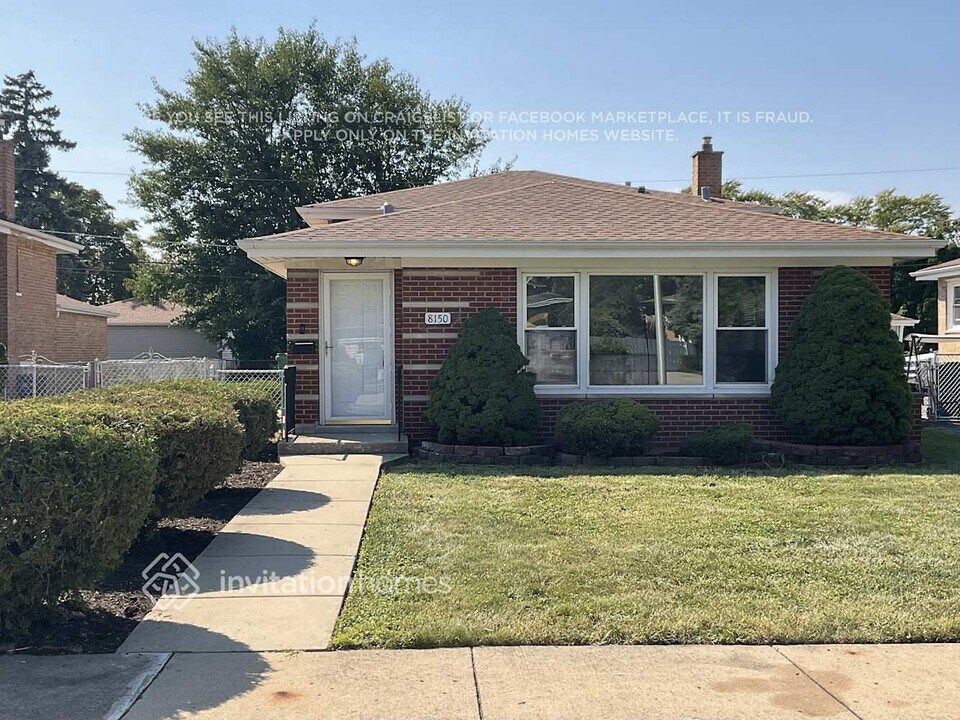 8150 McVicker Ave in Burbank, IL - Building Photo