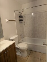2146 NW 57th Ave, Unit 2B/ 2B with nice Patio in Lauderhill, FL - Building Photo - Building Photo