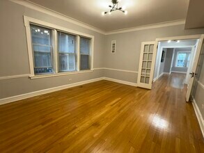 4907 N Washtenaw Ave, Unit 1 in Chicago, IL - Building Photo - Building Photo
