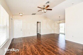 1612 NE 5th Ave in Cape Coral, FL - Building Photo - Building Photo