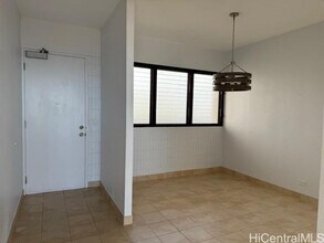 4300 Waialae Ave in Honolulu, HI - Building Photo - Building Photo