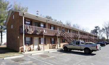 Bridgewood in Winston-Salem, NC - Foto de edificio - Building Photo