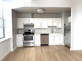 1200 Adams St, Unit 202 in Boston, MA - Building Photo