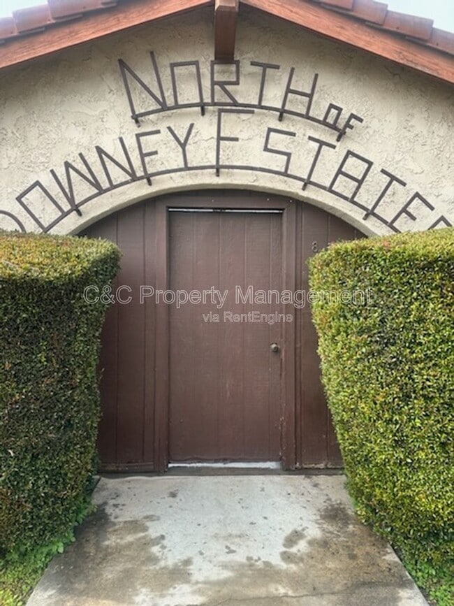 property at 8219 Rosemead Blvd