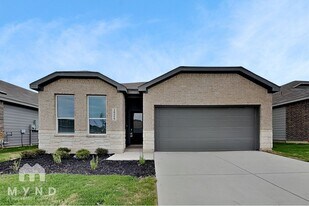 10559 Ysasmendi Rdg in San Antonio, TX - Building Photo