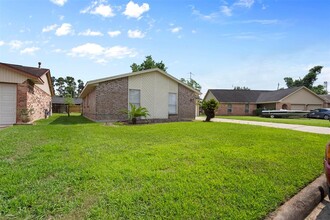 11626 Borderwood Dr in Houston, TX - Building Photo - Building Photo