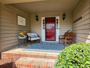 4093 Deerbrook Way SW in Lilburn, GA - Building Photo - Building Photo
