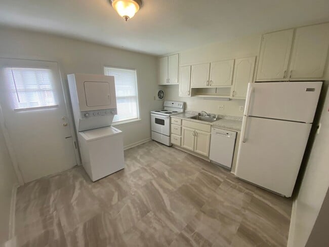 2006 Jersey Ave in Durham, NC - Building Photo - Building Photo
