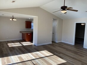 120 Hemlock Ct in Hollister, MO - Building Photo - Building Photo