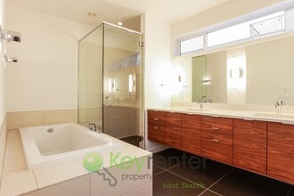 1154 NW 58th St in Seattle, WA - Building Photo - Building Photo