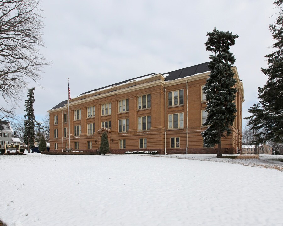 Fort Hill Apartments in Canandaigua, NY - Foto de edificio