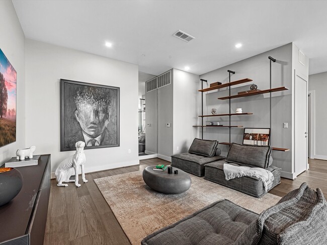 property at 1711 Allen Pkwy