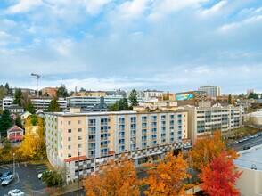 Villaggio Apartment Homes in Tacoma, WA - Foto de edificio - Building Photo