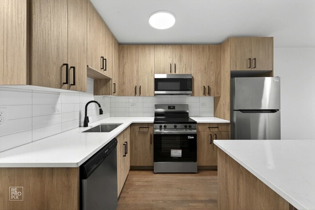 7359 N Winchester Ave in Chicago, IL - Building Photo - Building Photo