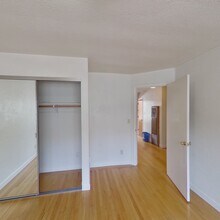 2750 Dwight Way, Unit 14 in Berkeley, CA - Building Photo - Building Photo