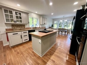 219 Glenridge Rd in East Aurora, NY - Building Photo - Building Photo